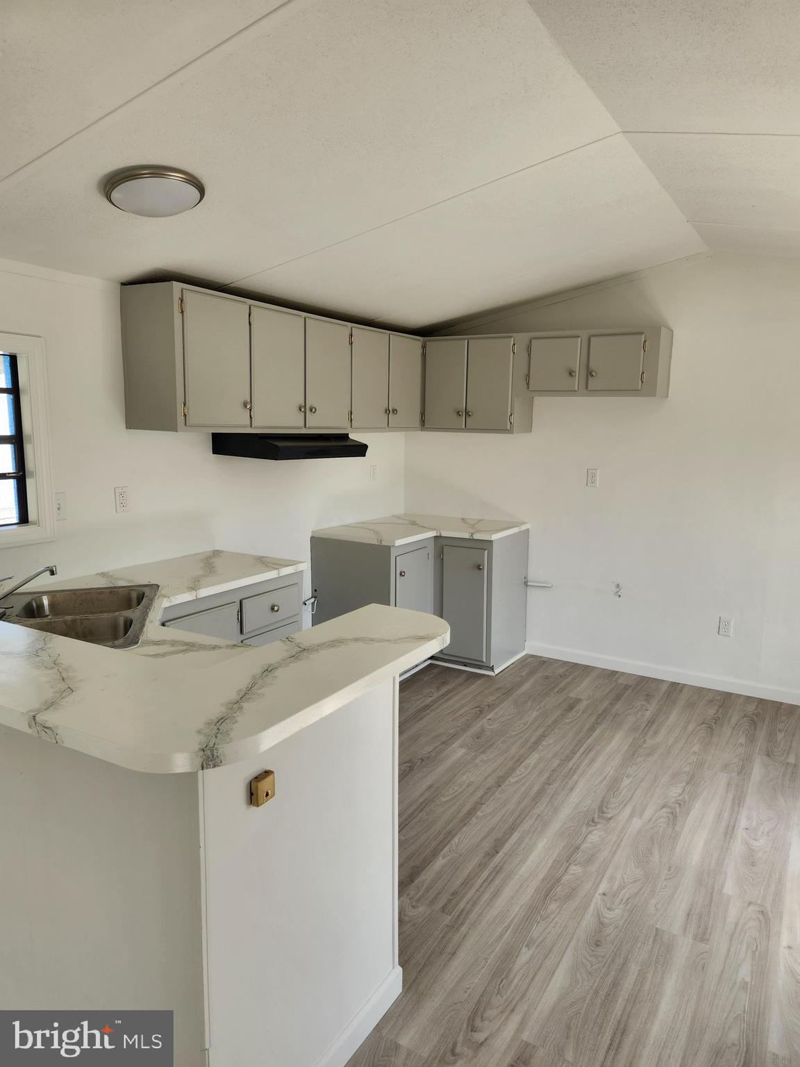 LINCOLN ESTATES - Residential