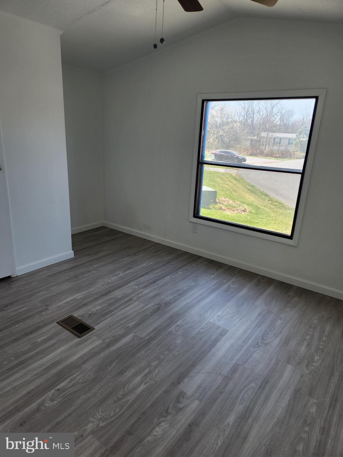 LINCOLN ESTATES - Residential