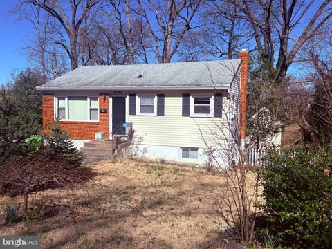 Photo of 14199 Doris Court, WOODBRIDGE, VA 22191 (MLS # VAPW2115030)