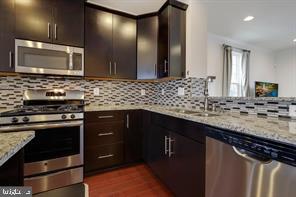 GREENBELT STATION - Residential Lease