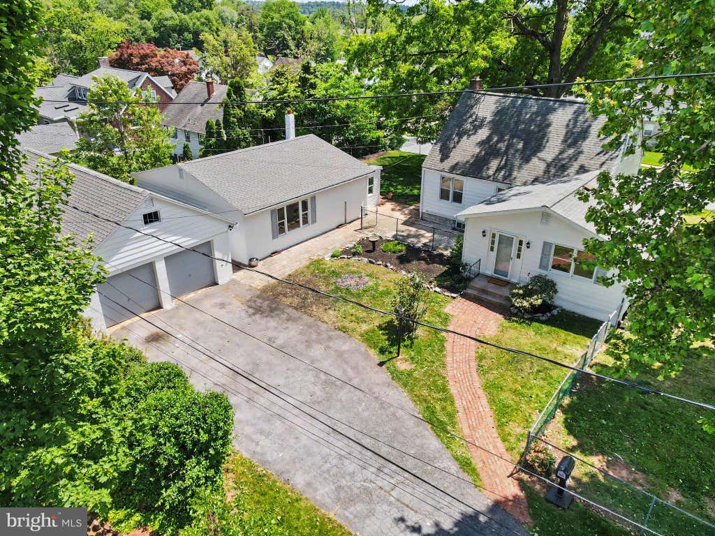 Photo of 105 Oak Hill Drive, MIDDLETOWN, PA 17057 (MLS # PADA2060296)