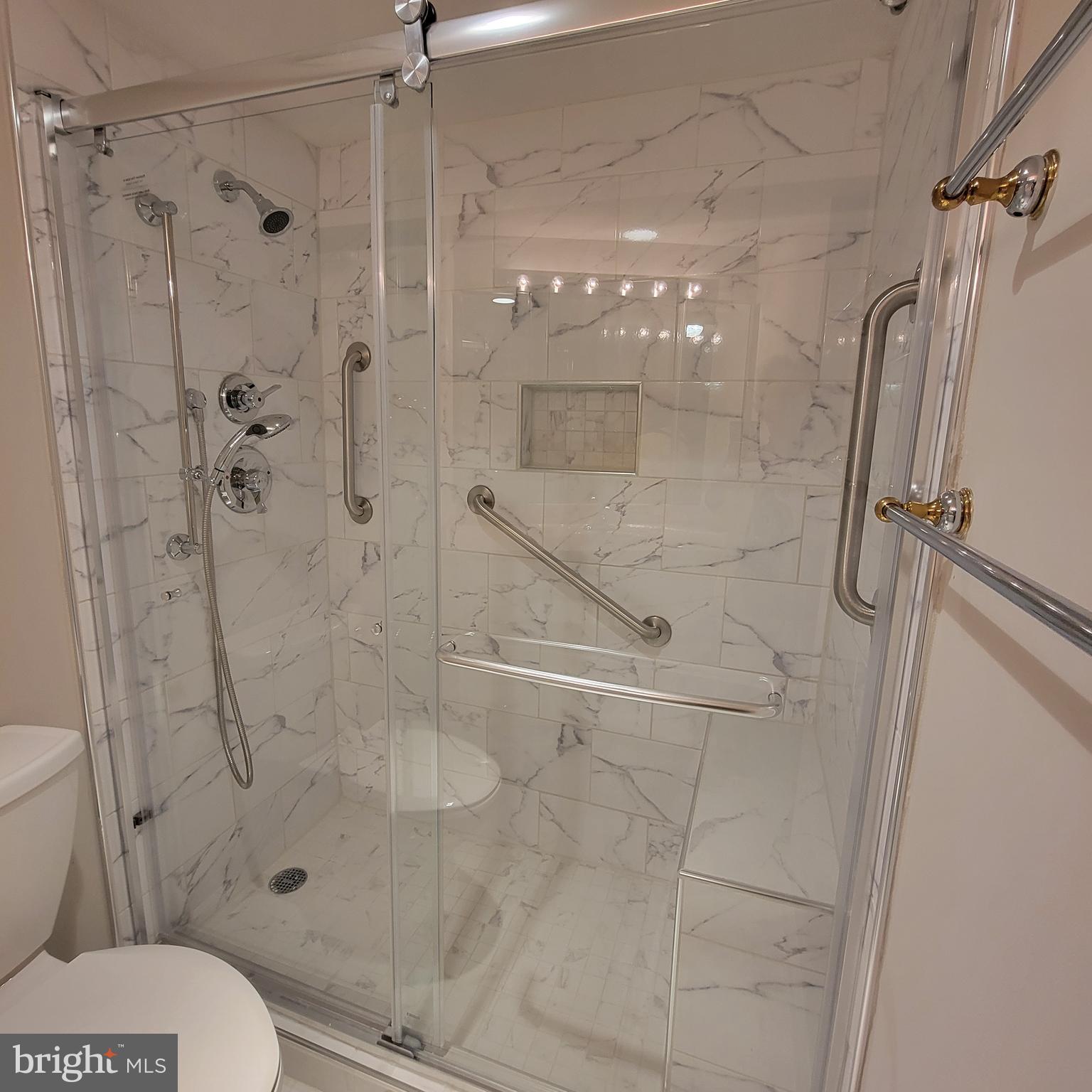 MONTEBELLO - Residential Lease