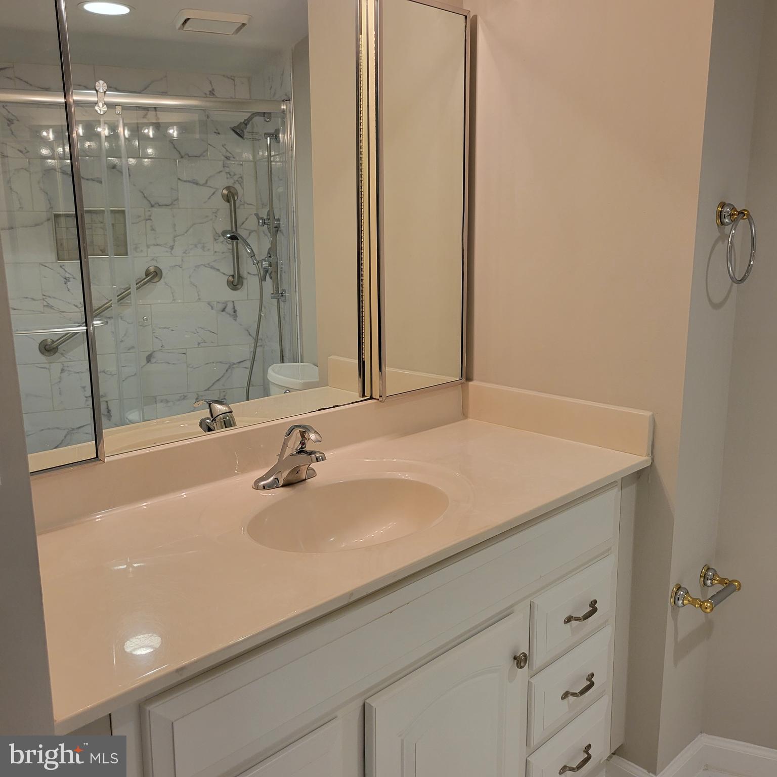 MONTEBELLO - Residential Lease