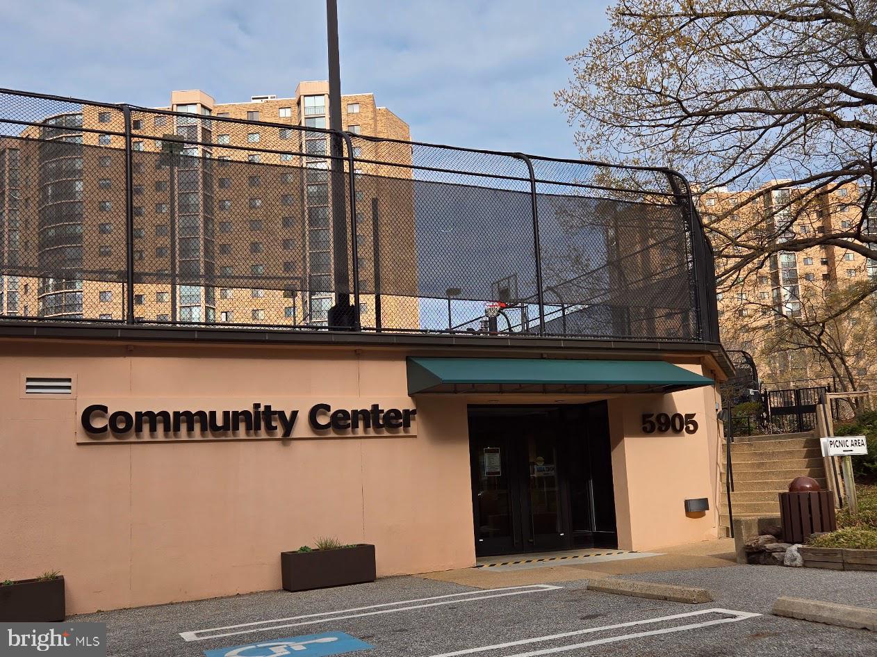 MONTEBELLO - Residential Lease