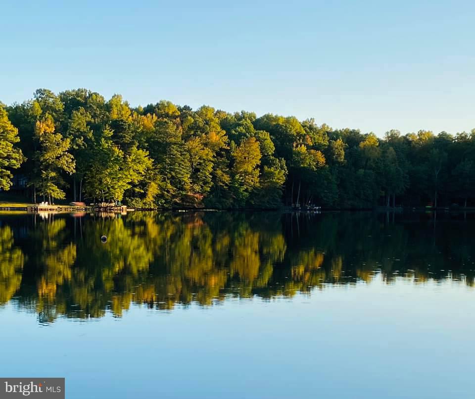 LAKE CAROLINE - Residential