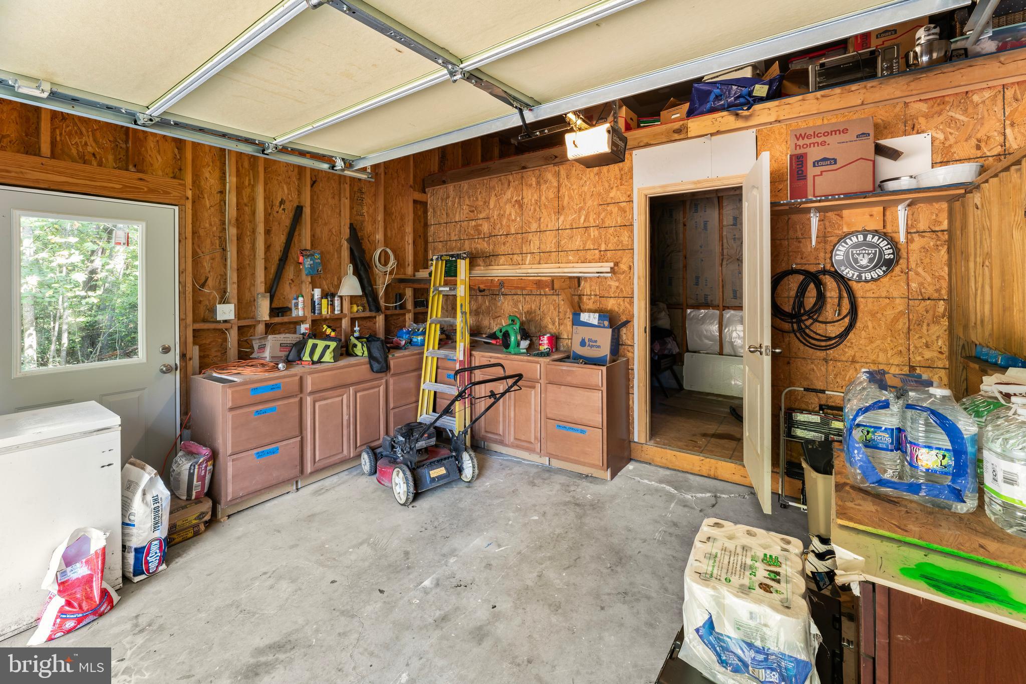 LAKE CAROLINE - Residential