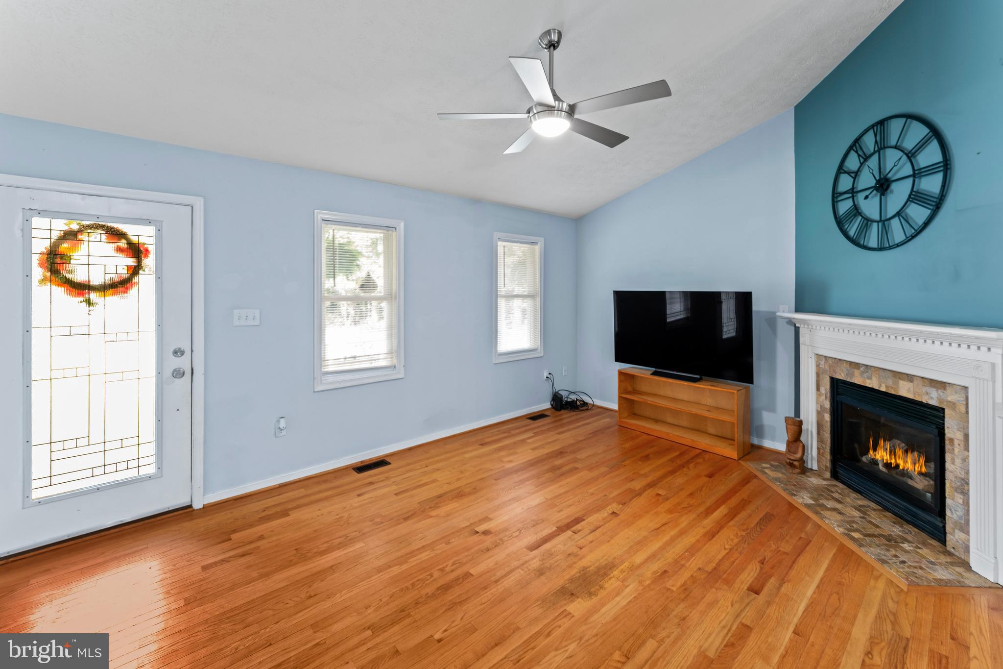 LAKE CAROLINE - Residential