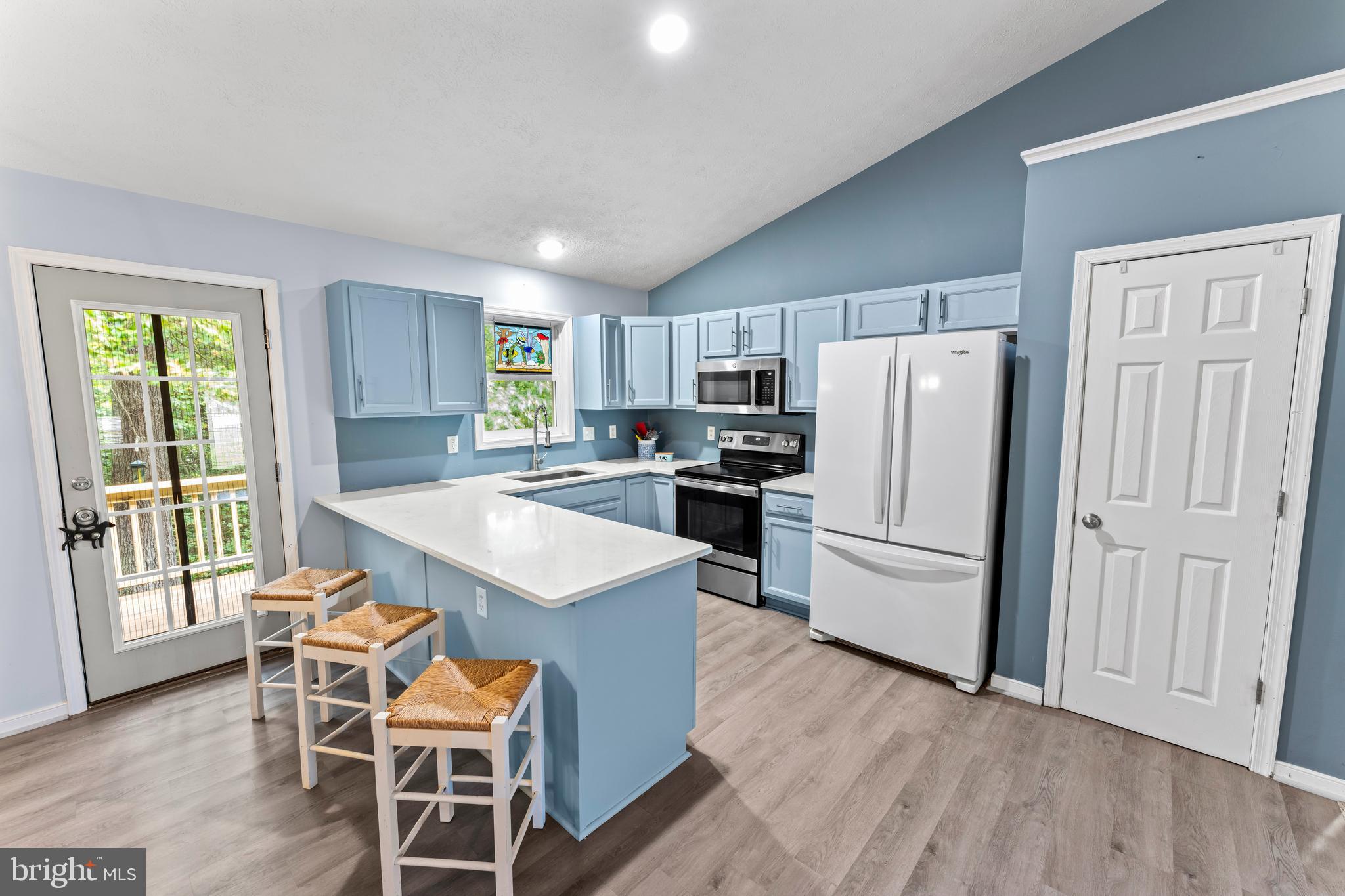 LAKE CAROLINE - Residential