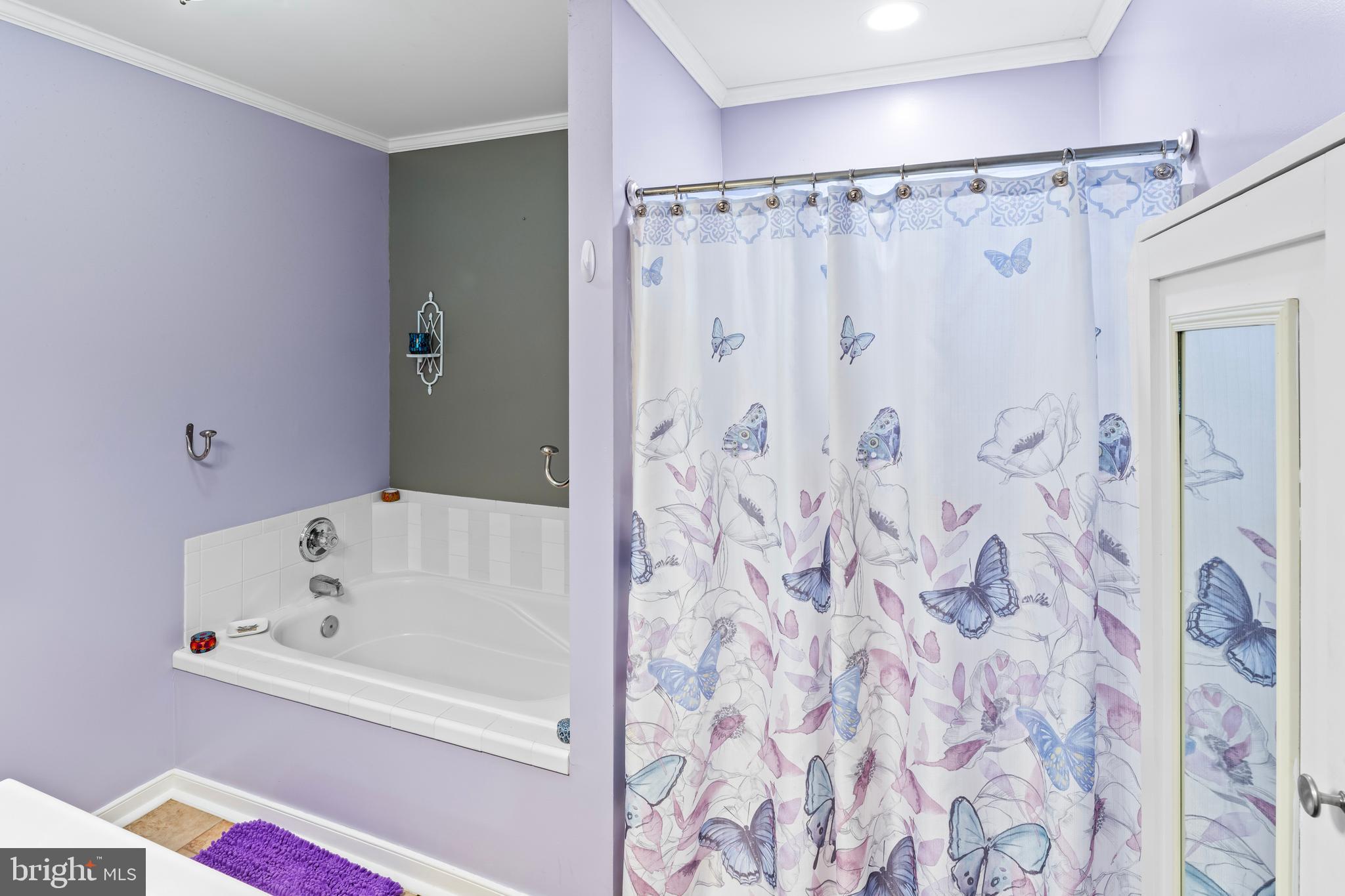 LAKE CAROLINE - Residential