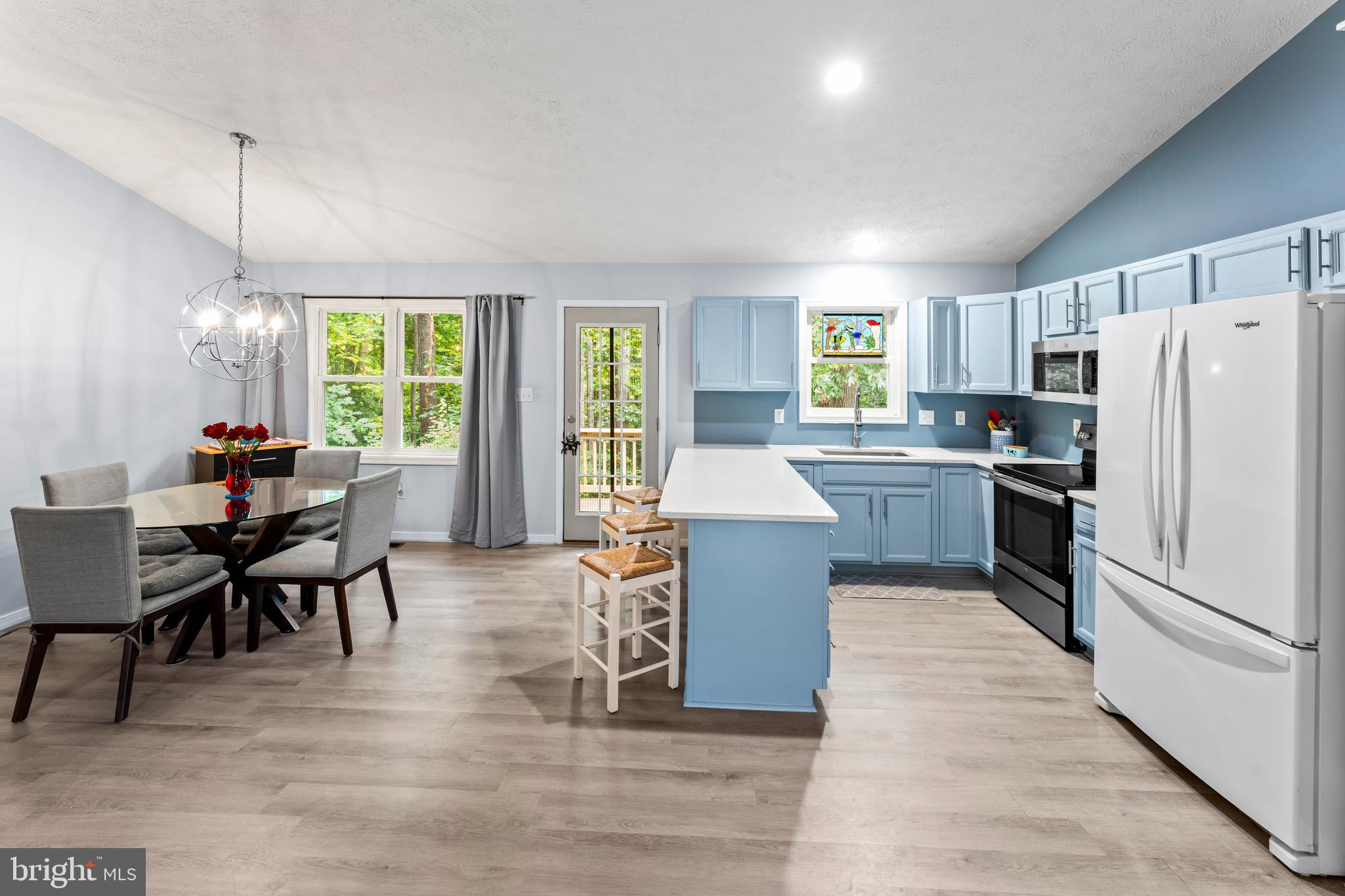 LAKE CAROLINE - Residential