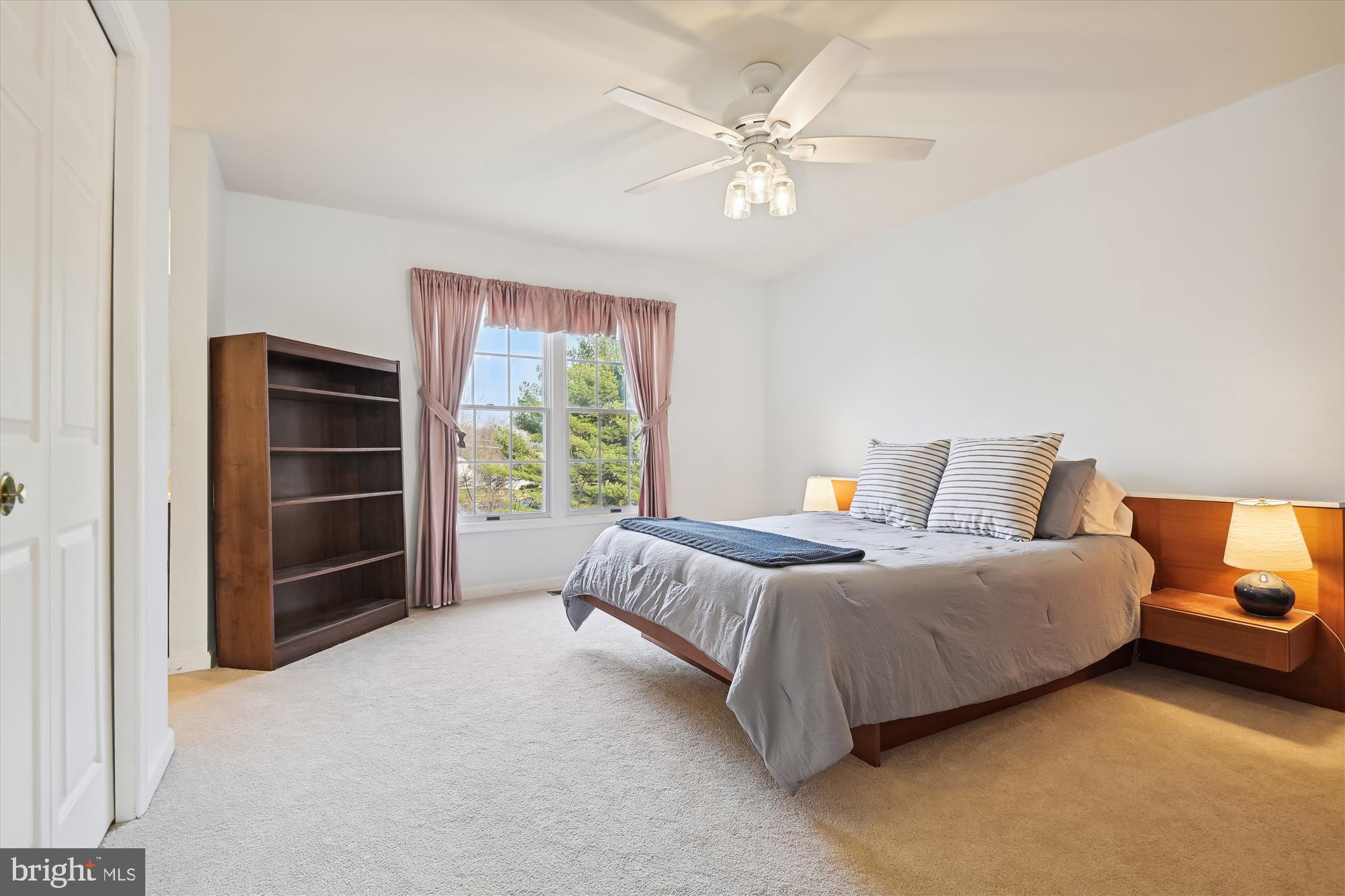 FALCON RIDGE - Residential