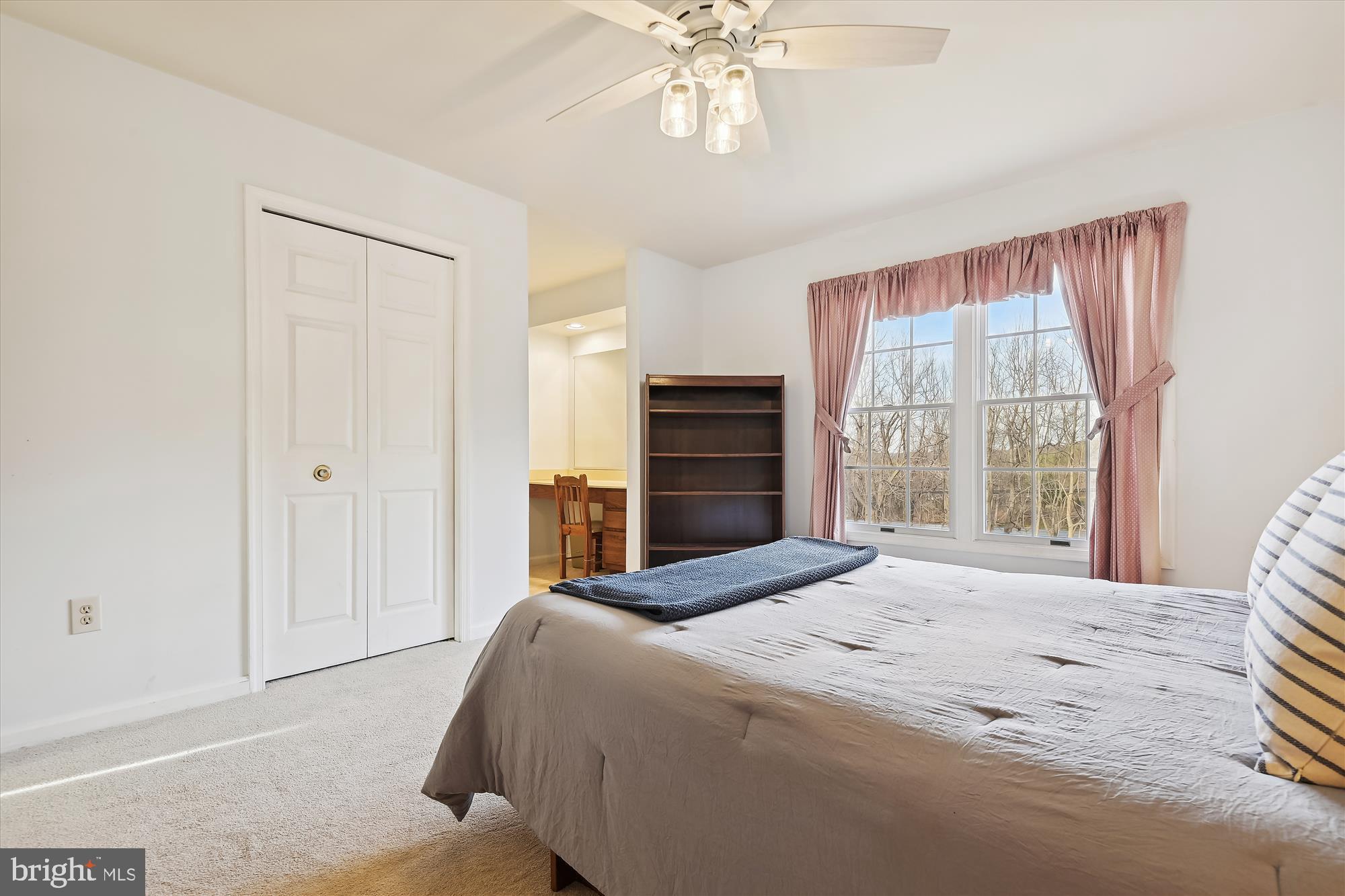 FALCON RIDGE - Residential