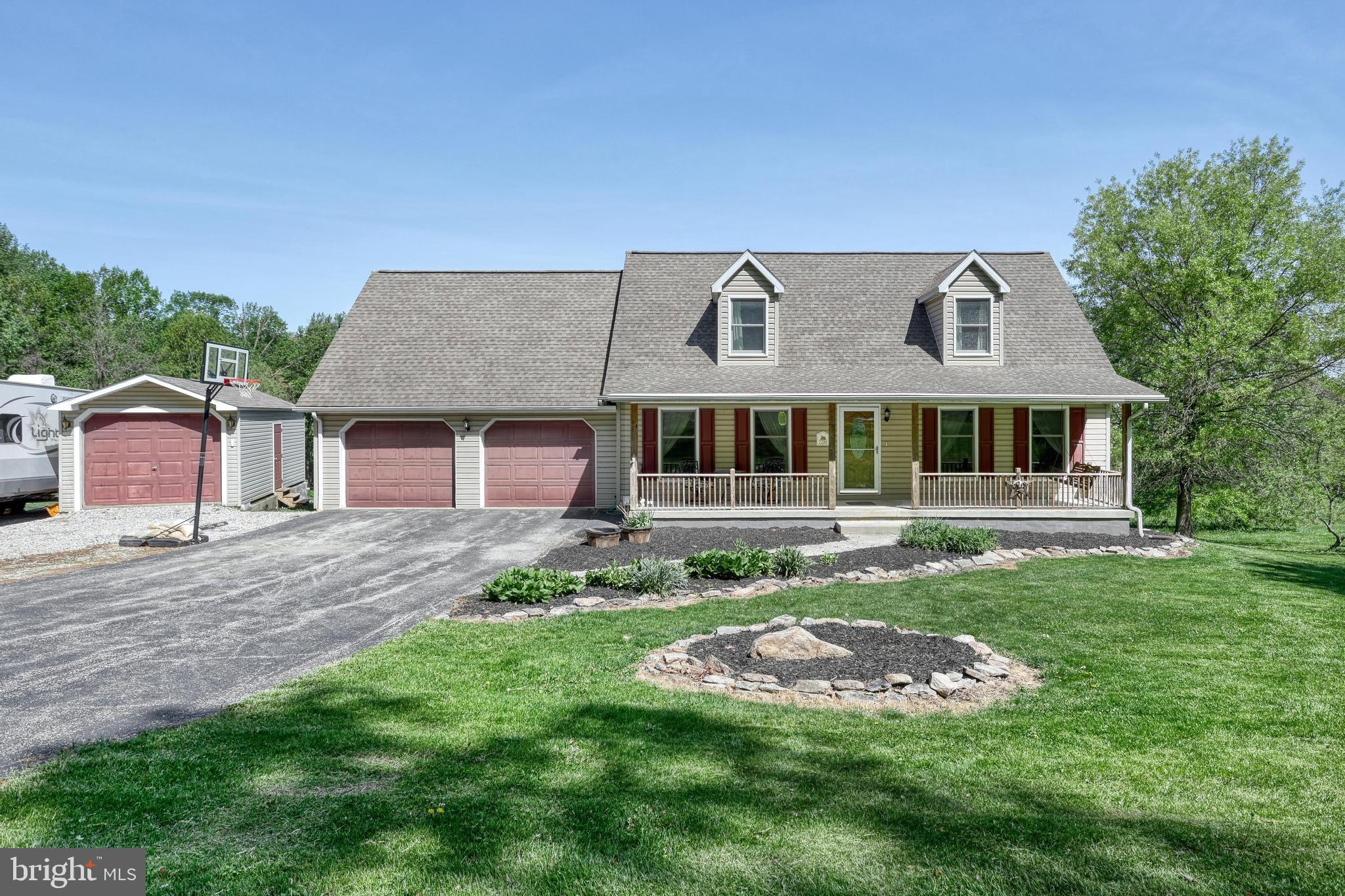7350 WOODLAND DRIVE