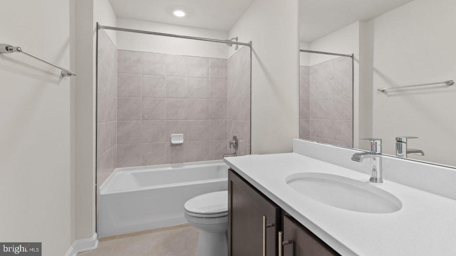 CREEKSIDE ESTATES - Residential