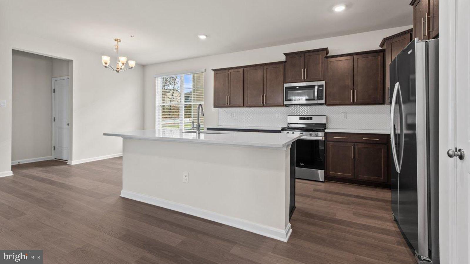 CREEKSIDE ESTATES - Residential