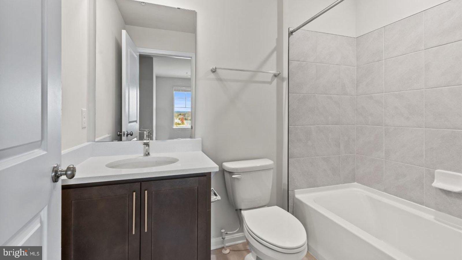 CREEKSIDE ESTATES - Residential