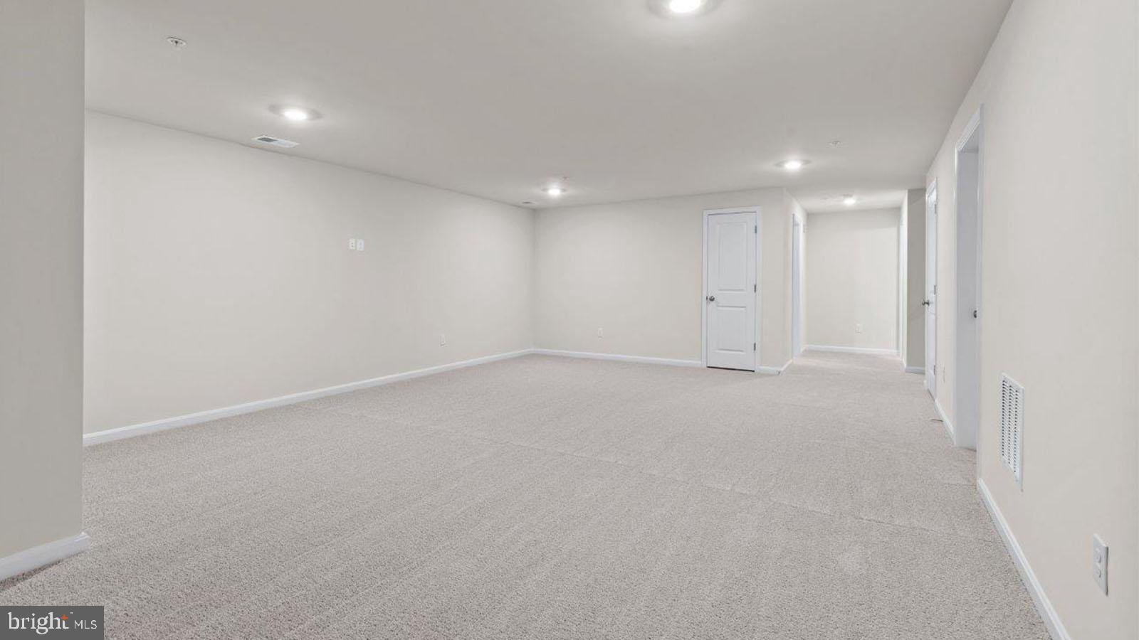 CREEKSIDE ESTATES - Residential