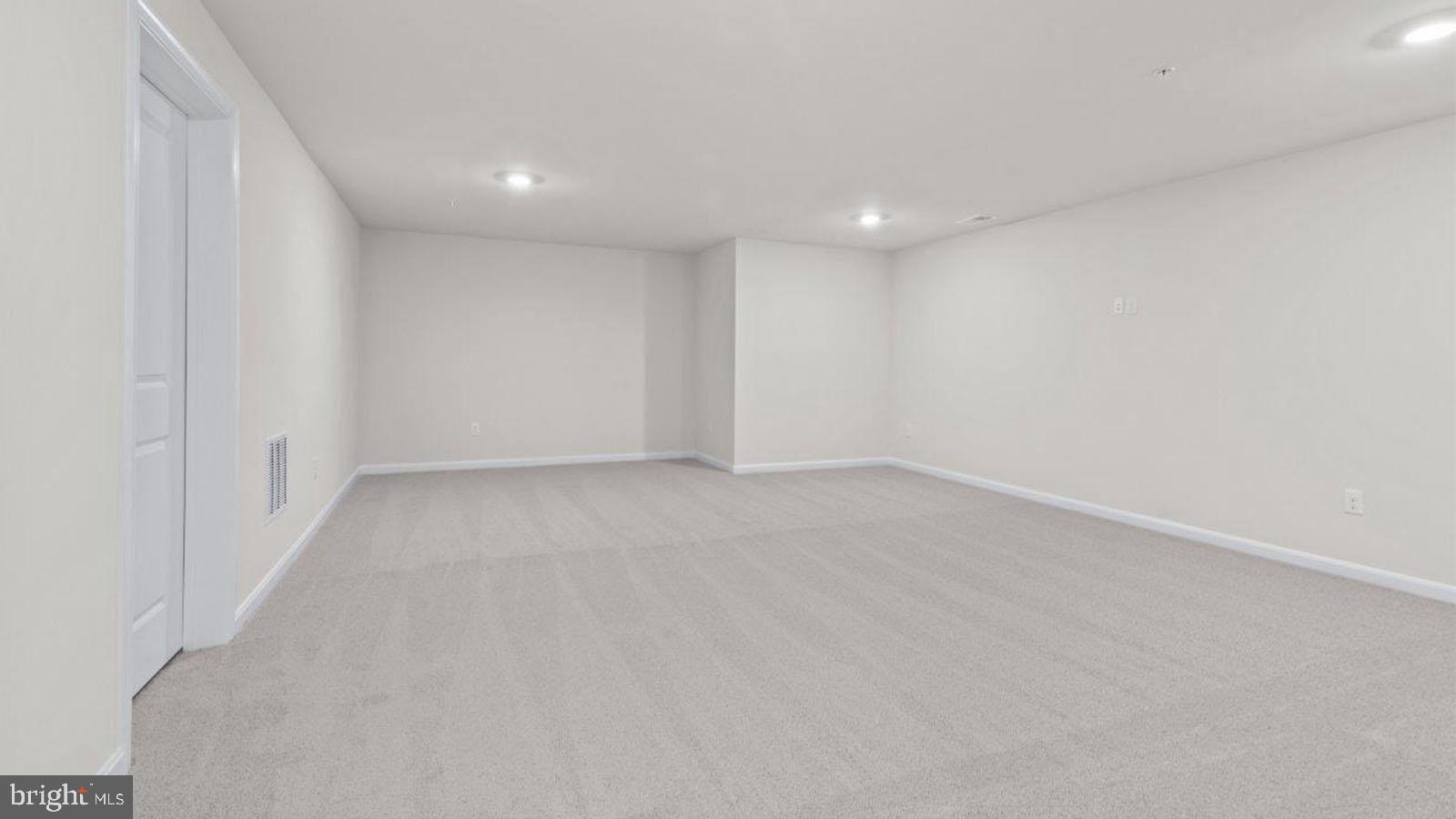 CREEKSIDE ESTATES - Residential