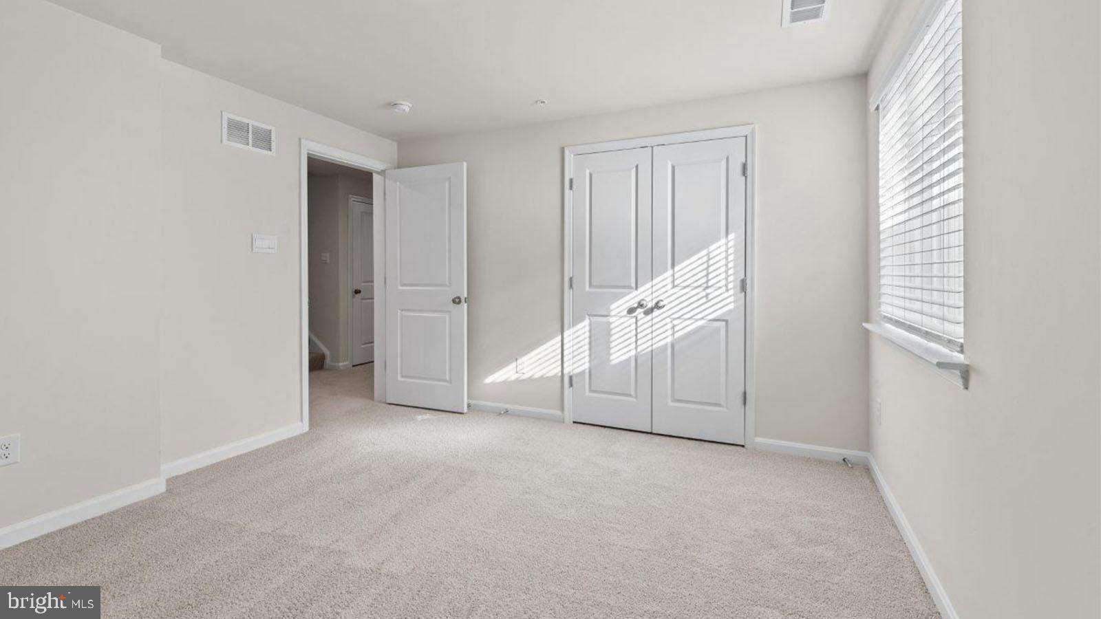 CREEKSIDE ESTATES - Residential