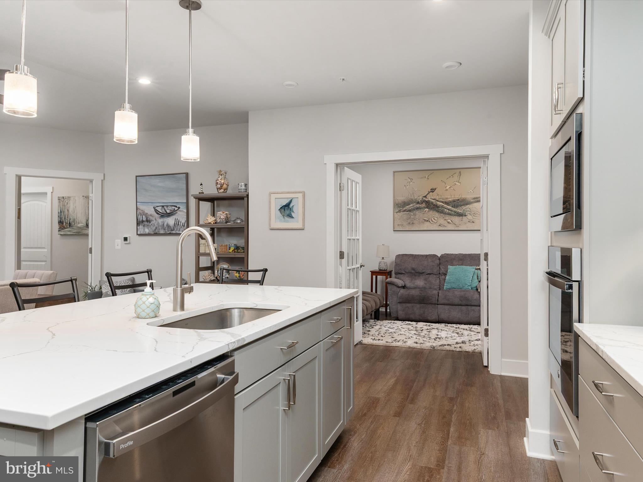 FOUR SEASONS AT KENT ISLAND - Residential