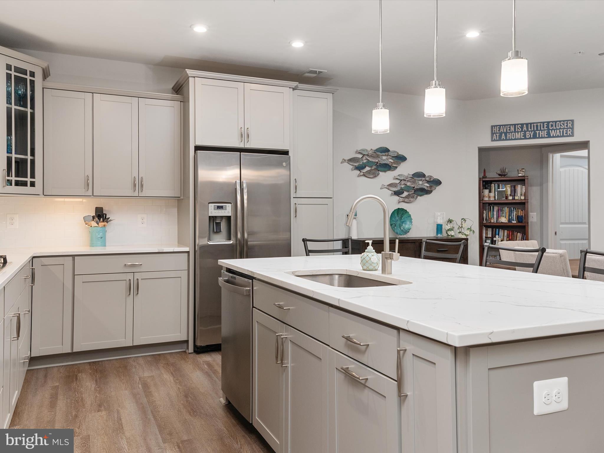 FOUR SEASONS AT KENT ISLAND - Residential