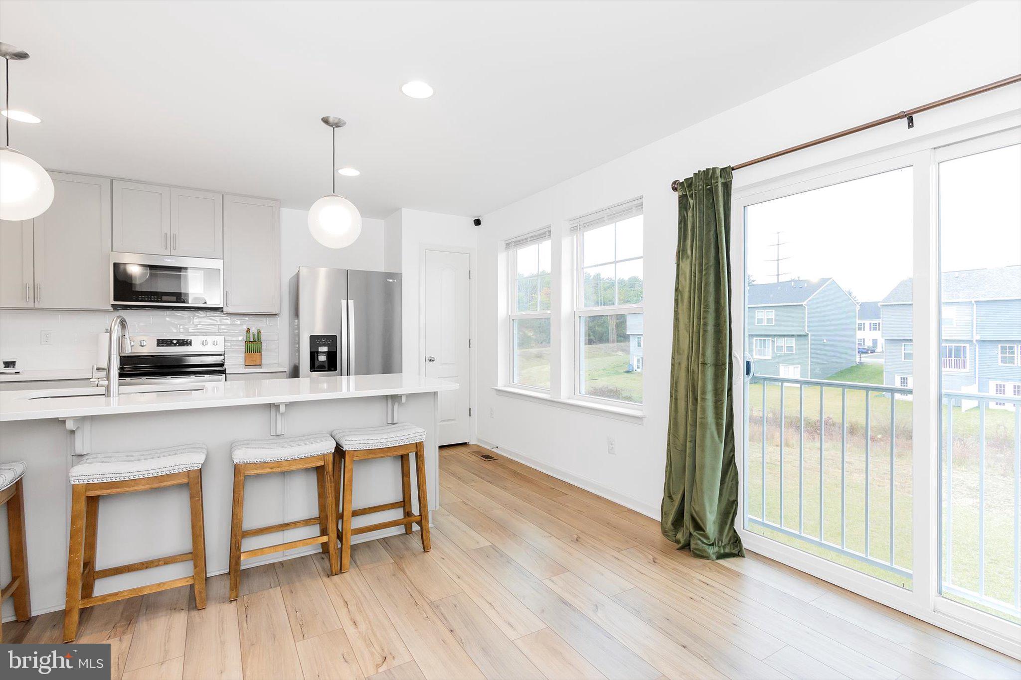 WHISPERING PINES - Residential