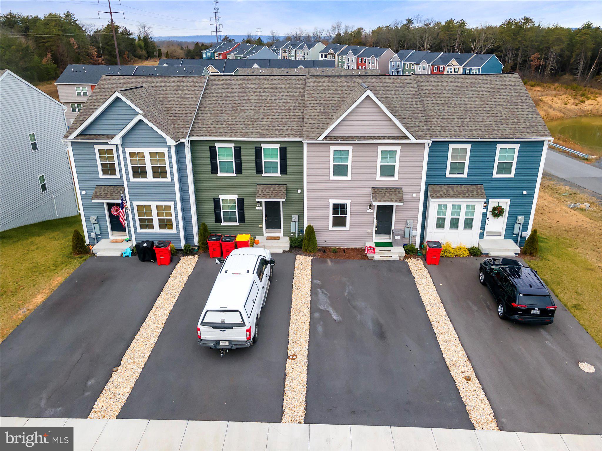 WHISPERING PINES - Residential