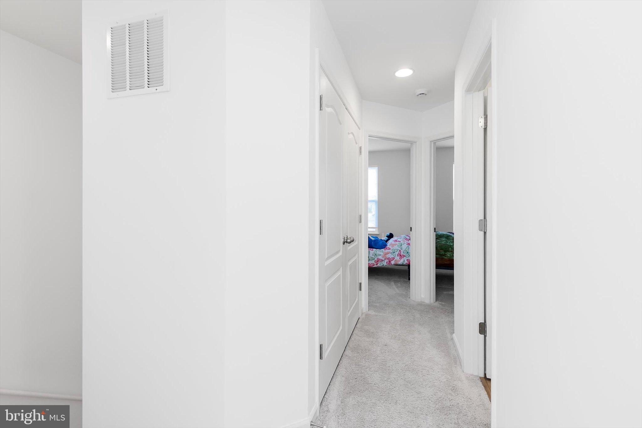 WHISPERING PINES - Residential