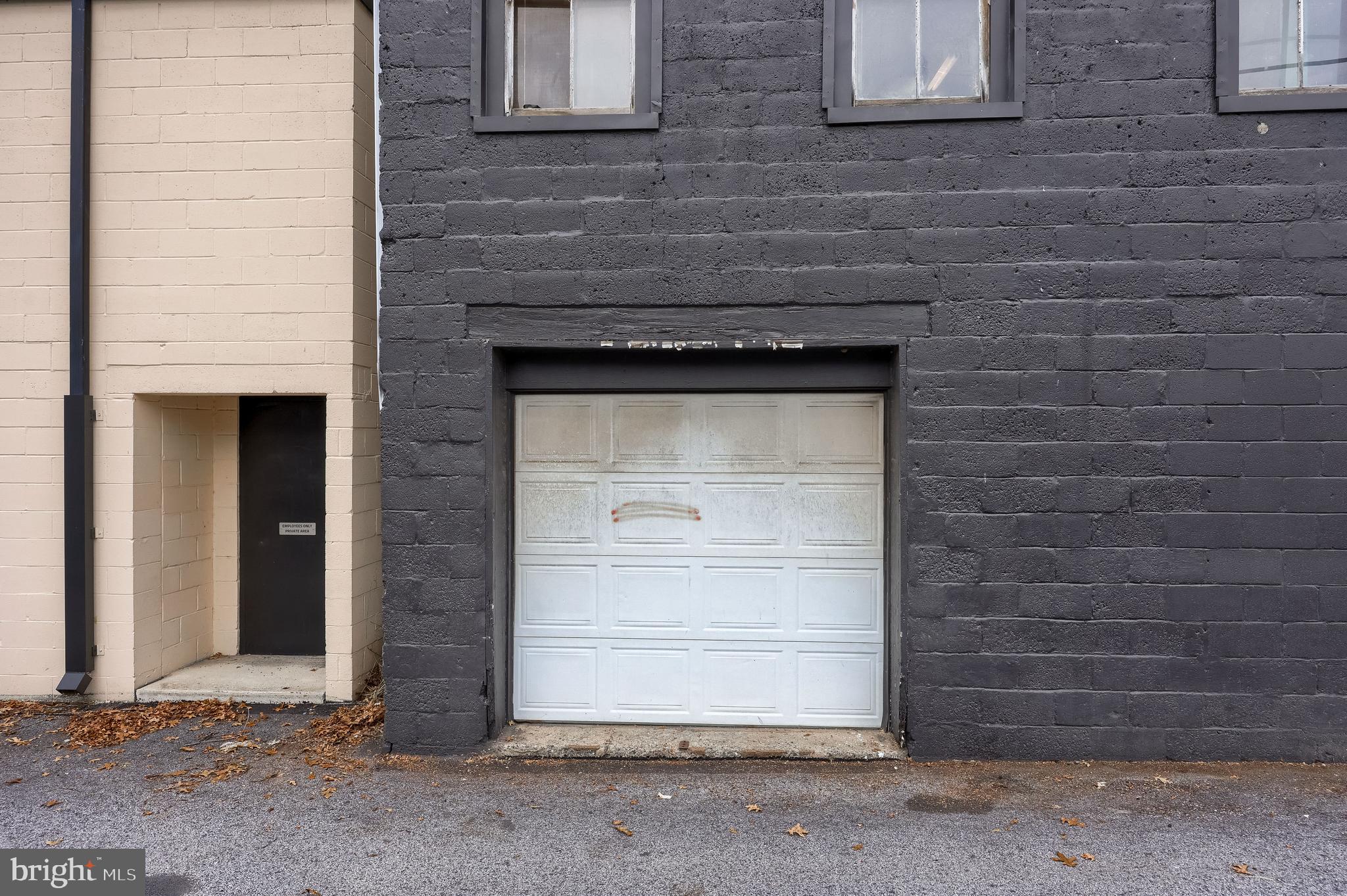 238 N RESERVOIR REAR STREET