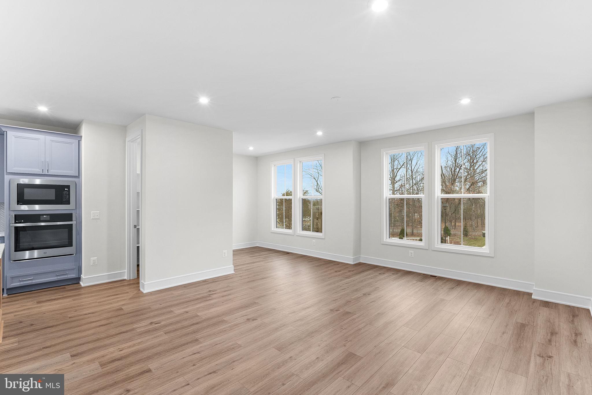 PROSPERITY PLAINS - Residential Lease