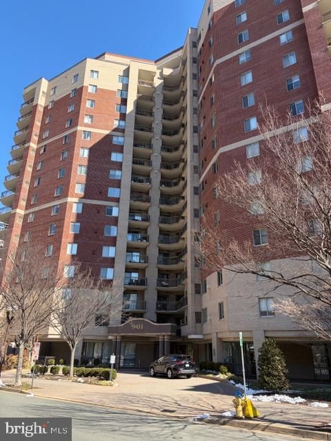 Photo of 901 N Monroe Street #1408, ARLINGTON, VA 22201 (MLS # VAAR2069676)