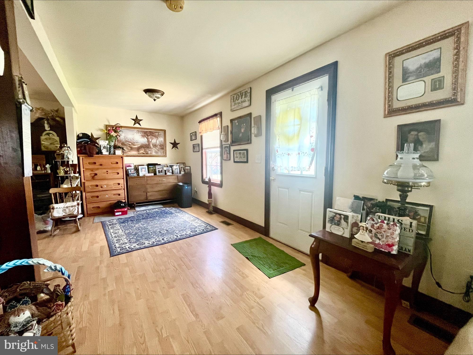 206 WOODLAND AVENUE