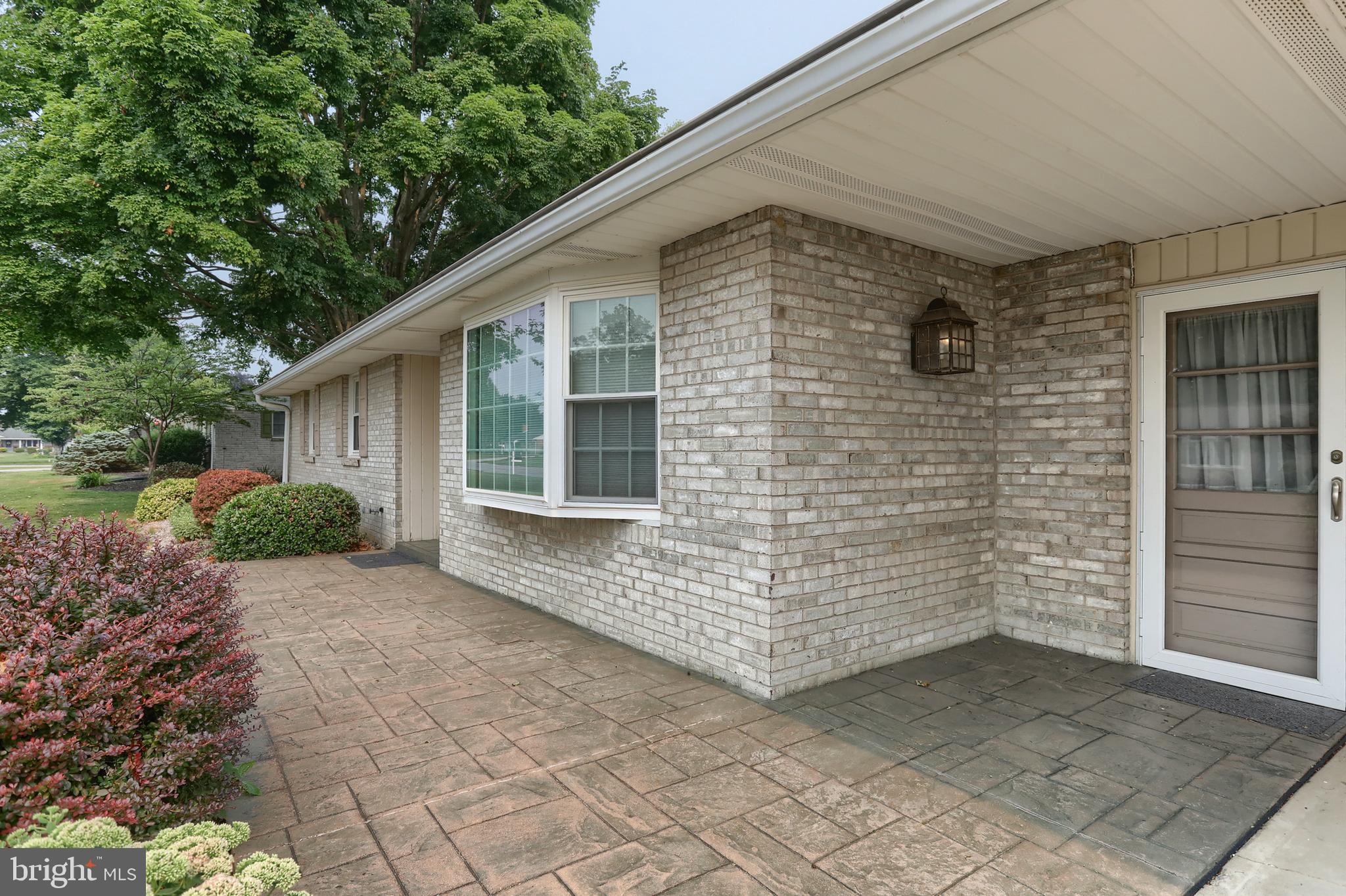 7 LANTERN AVENUE