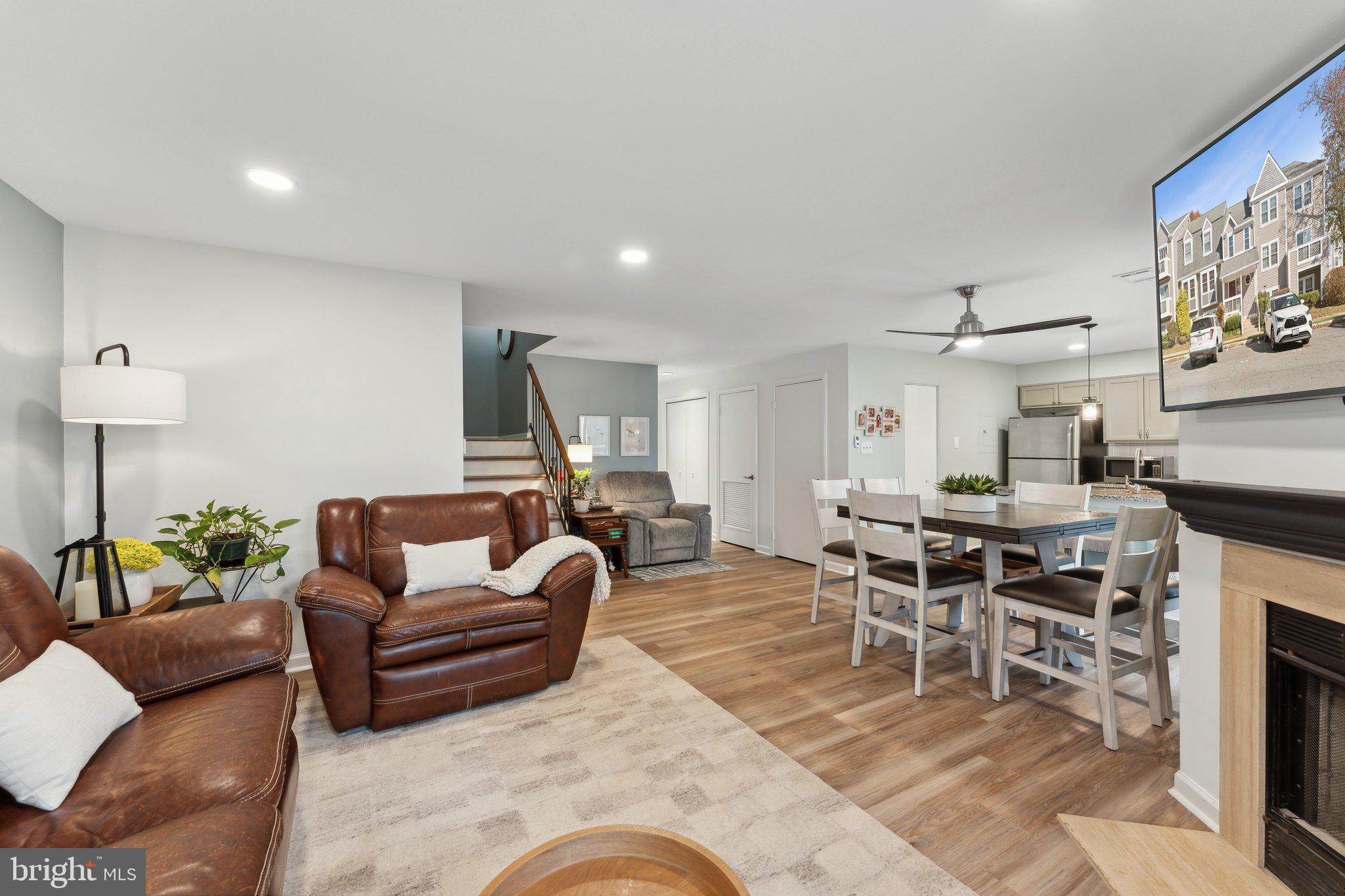 GRAYS POINTE - Residential