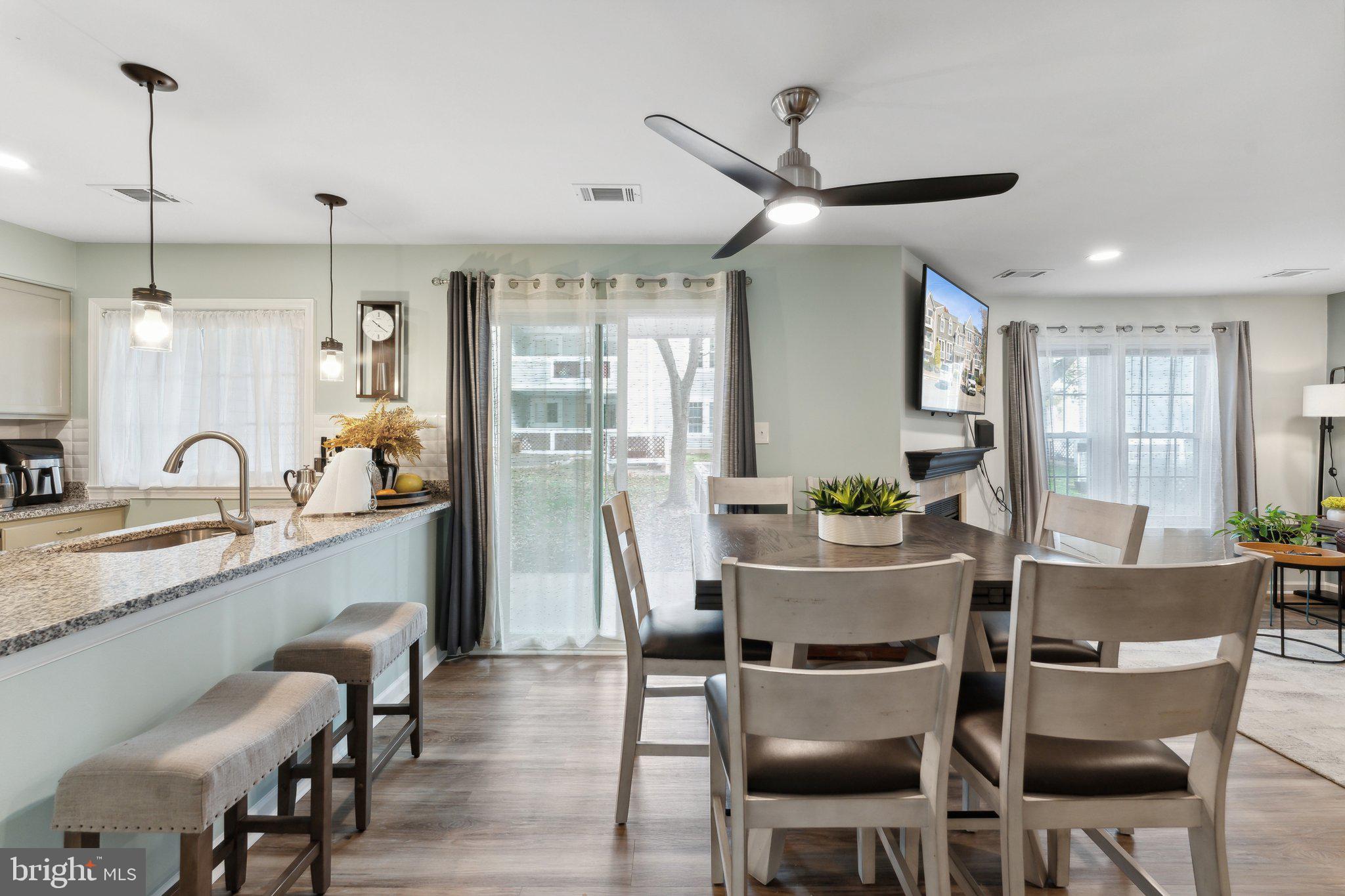 GRAYS POINTE - Residential