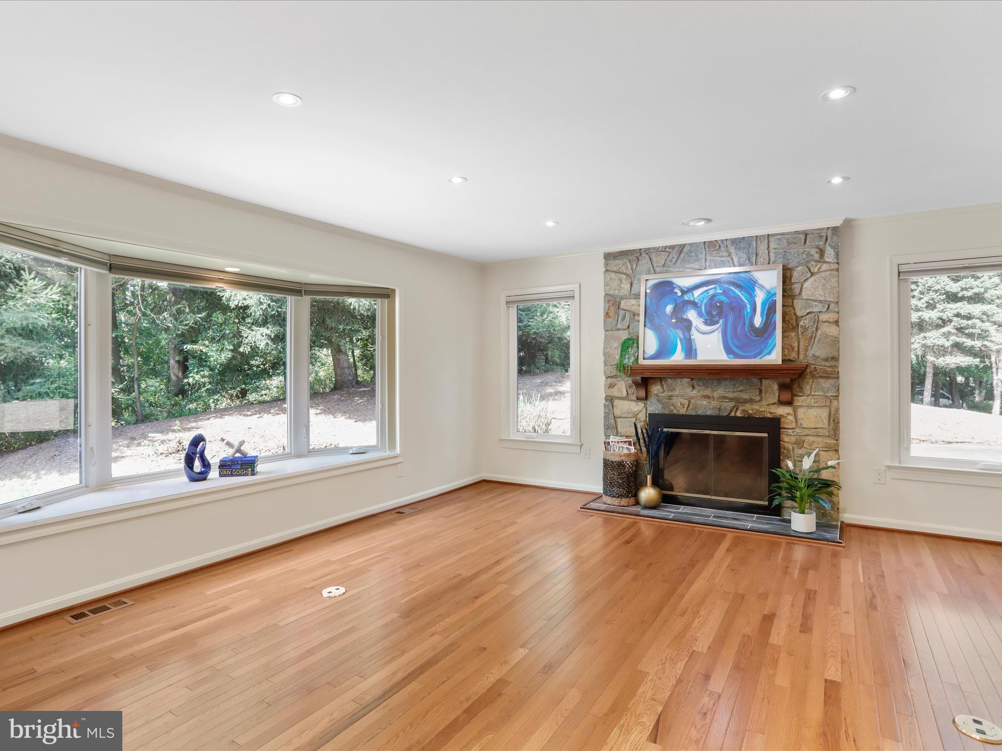 DOUGLAS WOODS - Residential