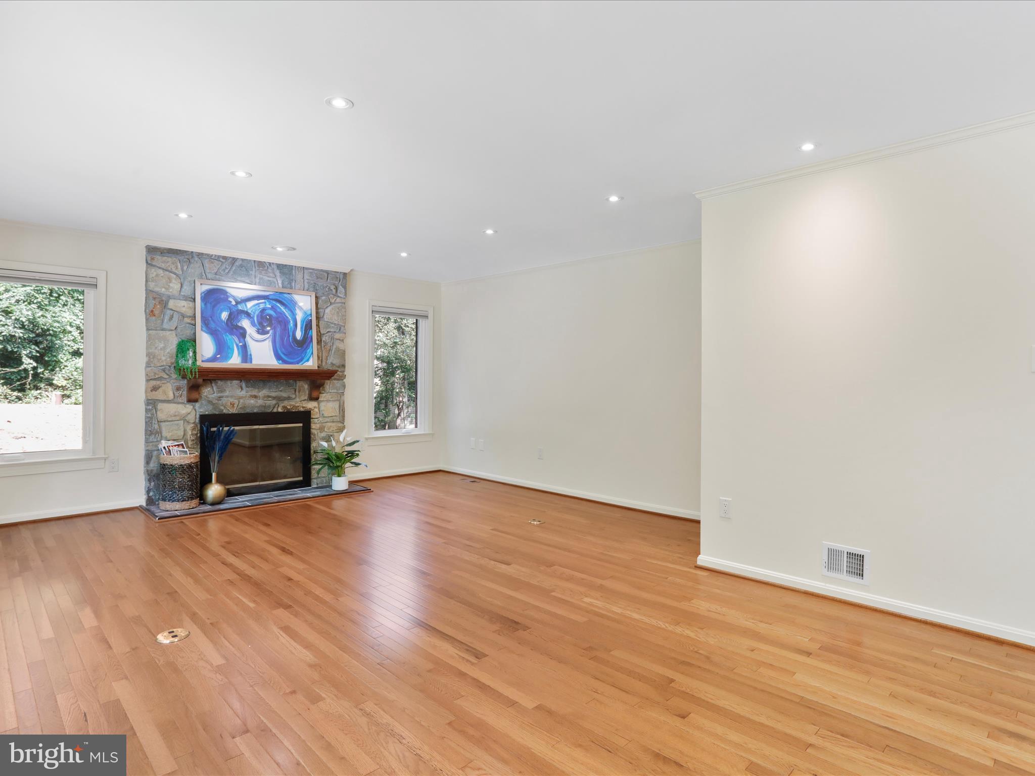 DOUGLAS WOODS - Residential