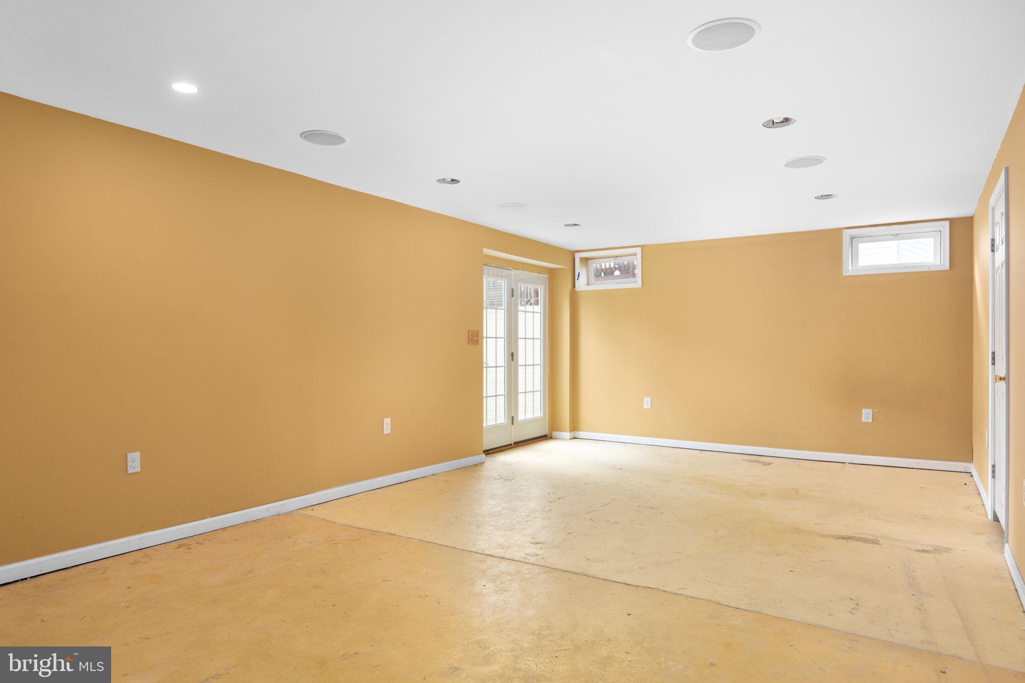 LEES PARKE - Residential