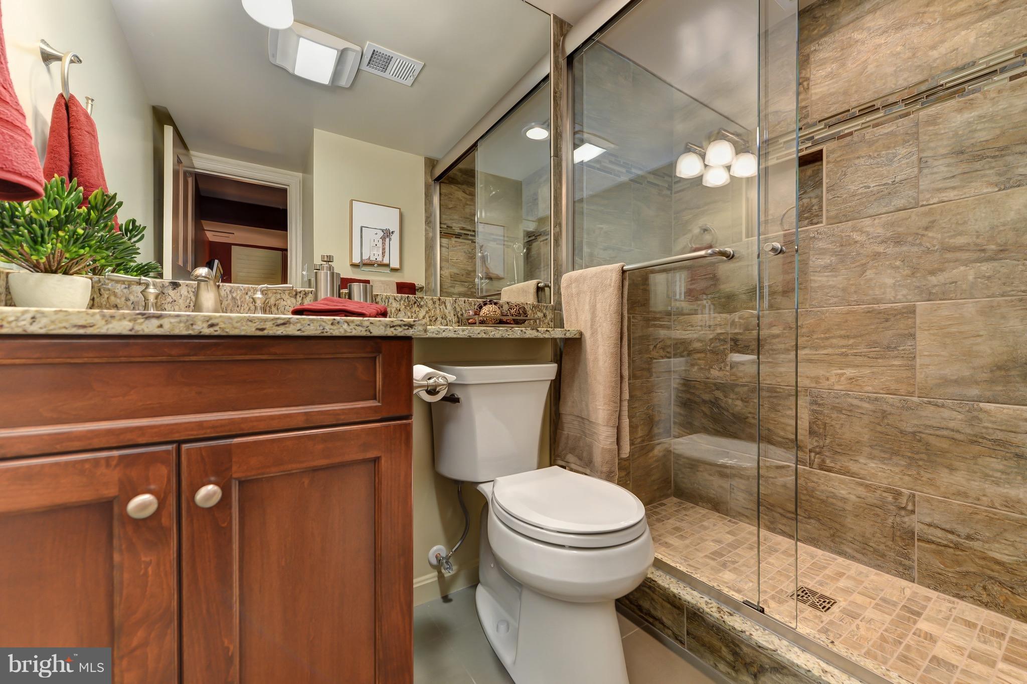 WAYNEWOOD - Residential