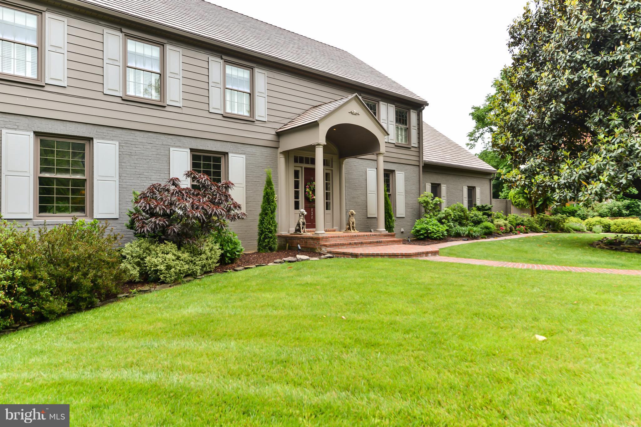 WAYNEWOOD - Residential