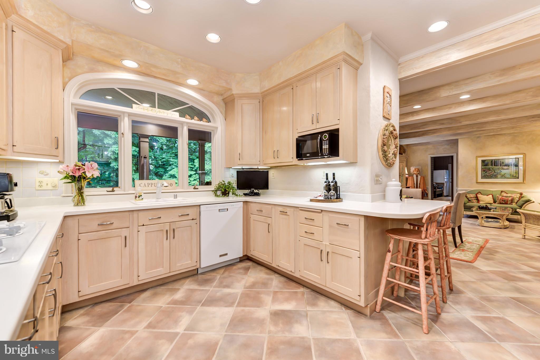 WAYNEWOOD - Residential