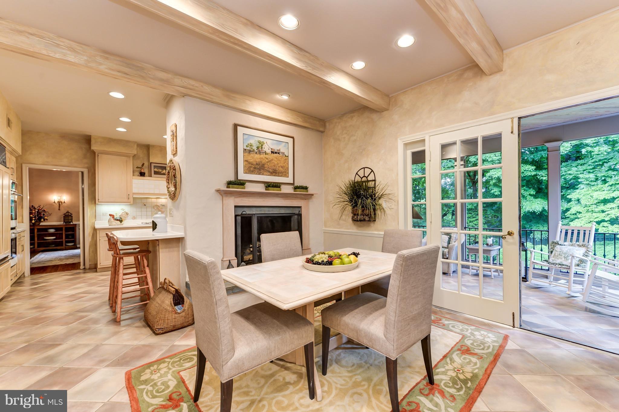 WAYNEWOOD - Residential