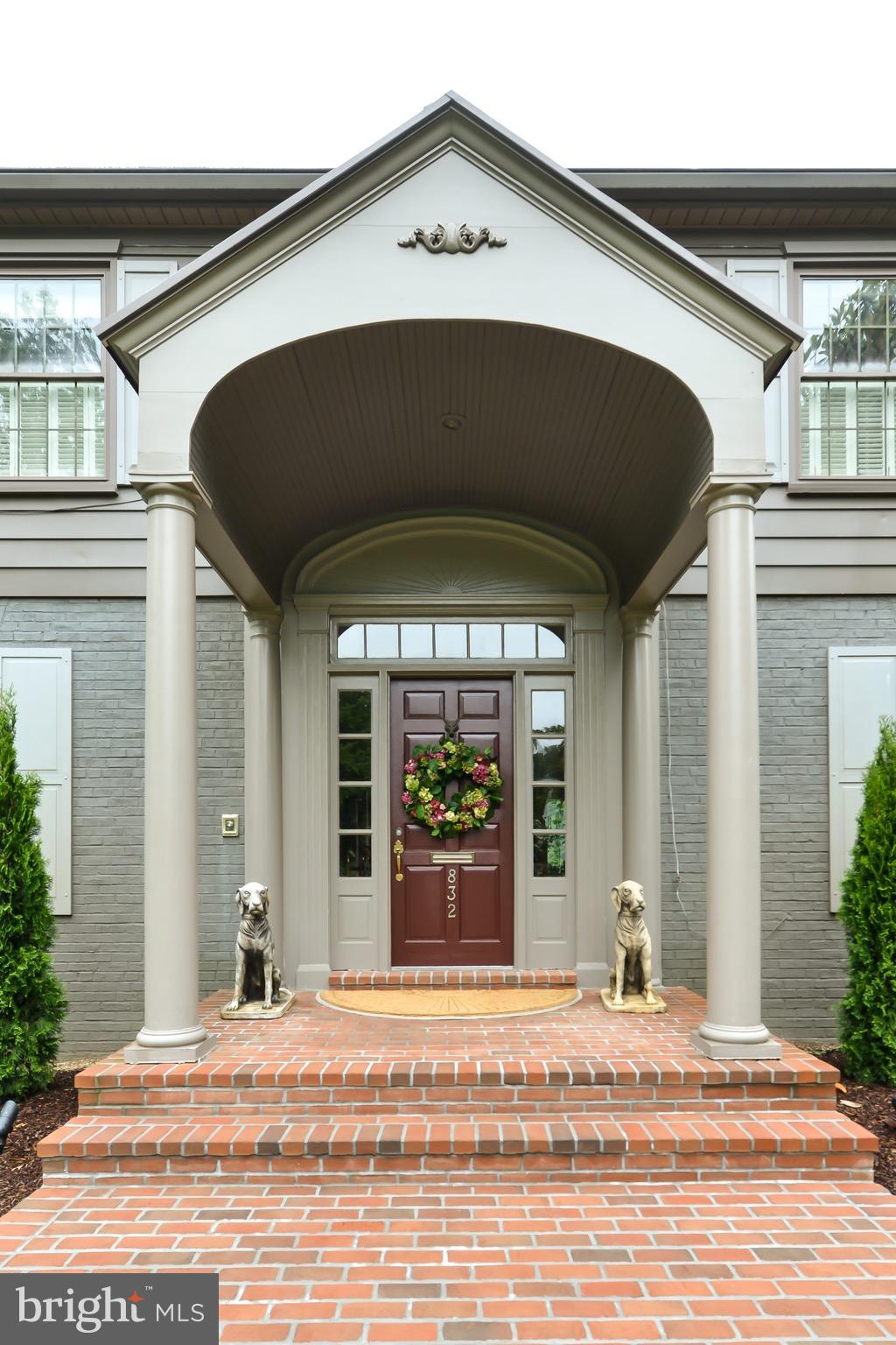 WAYNEWOOD - Residential