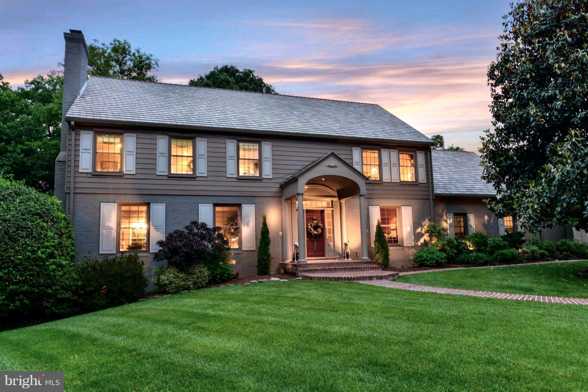 WAYNEWOOD - Residential