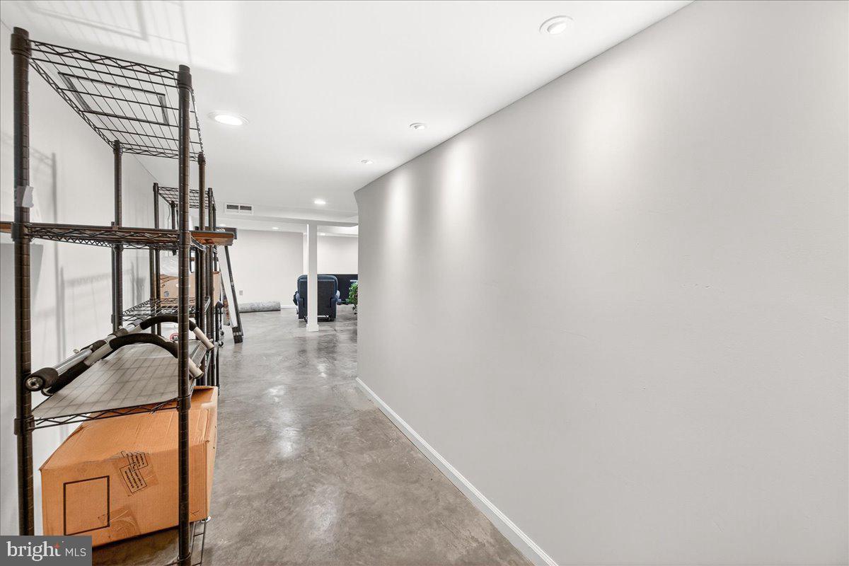 WORMANS MILL - Residential