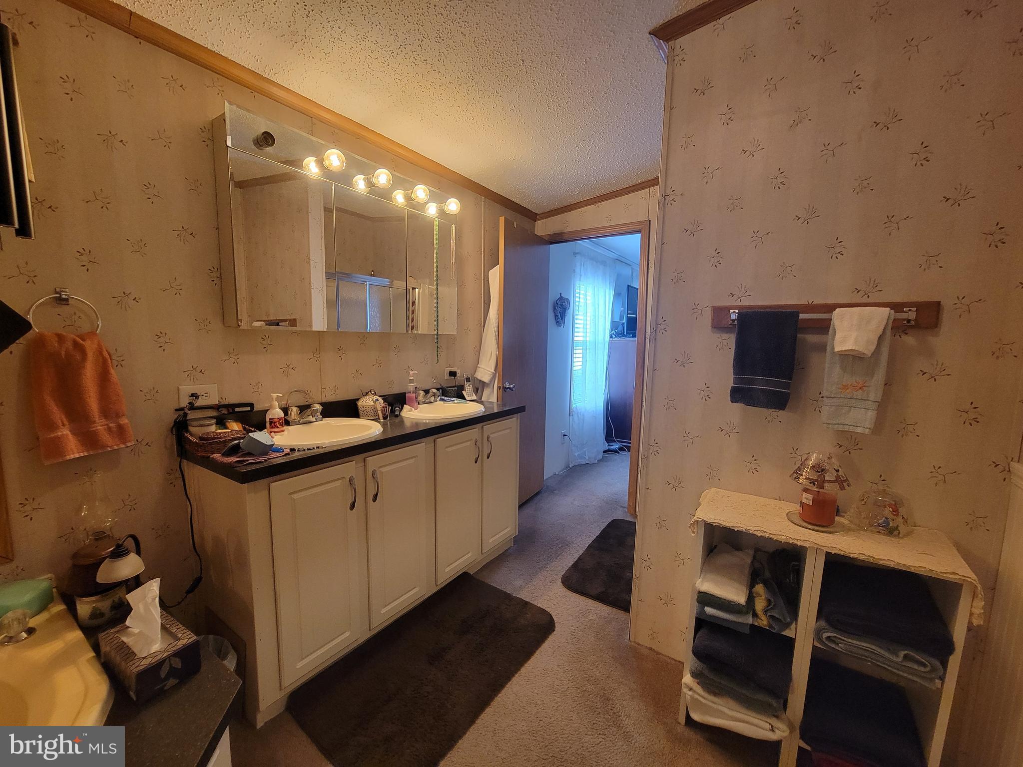 SHERWOOD FOREST - Residential