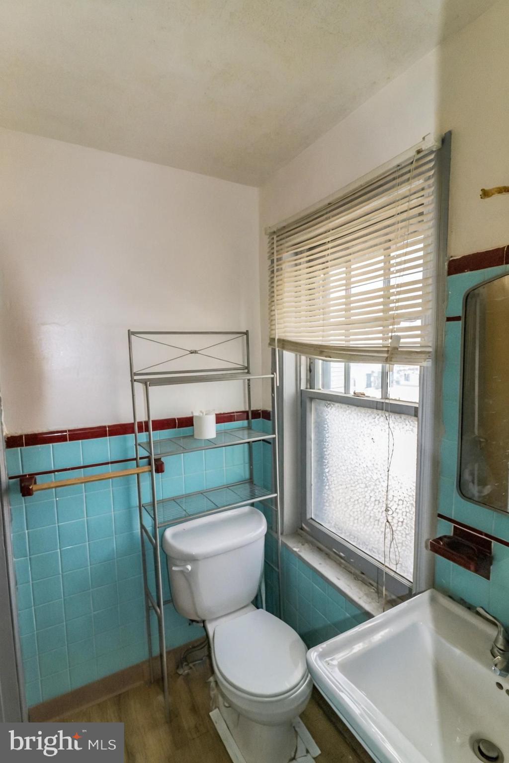 HEDGEVILLE - Commercial Sale