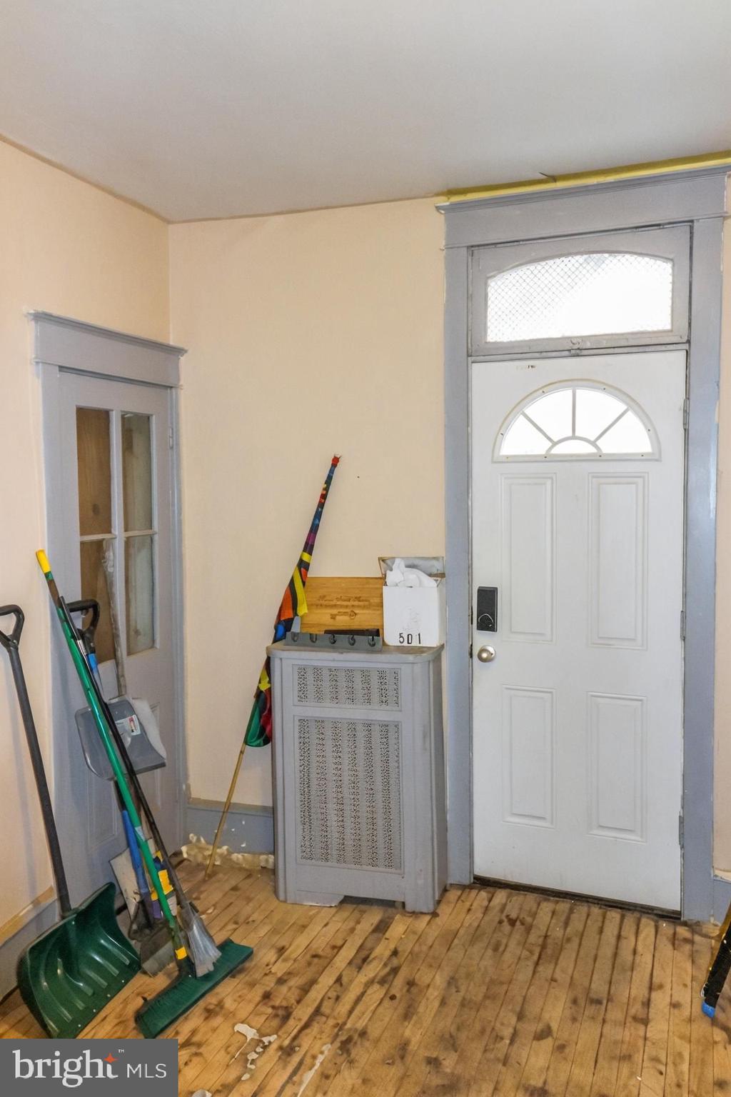 HEDGEVILLE - Commercial Sale