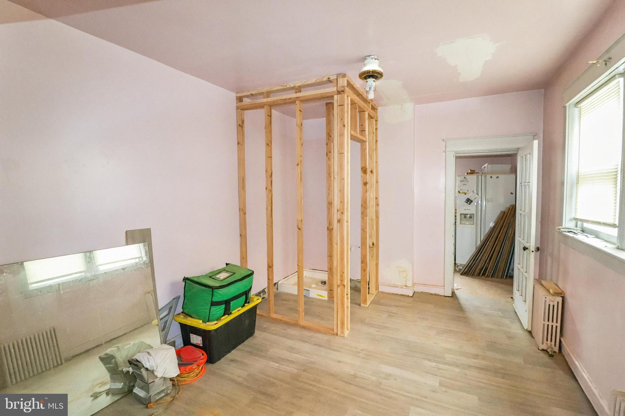 HEDGEVILLE - Commercial Sale