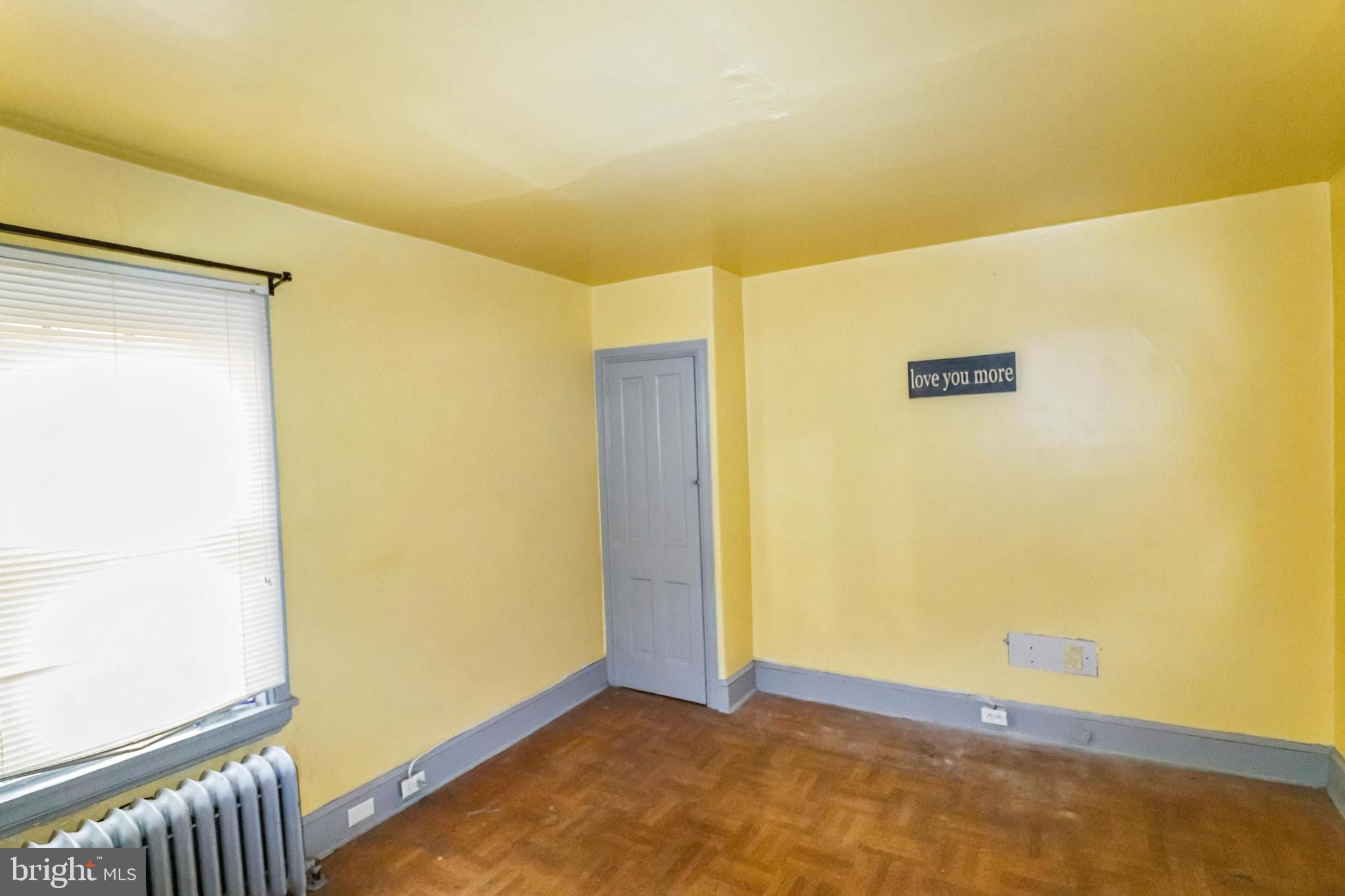 HEDGEVILLE - Commercial Sale